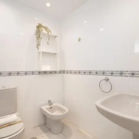 C19 Sunny With Pool And Terrace Apartment