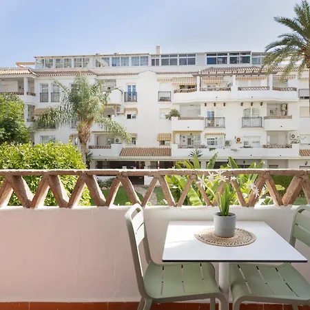 C19 Sunny With Pool And Terrace